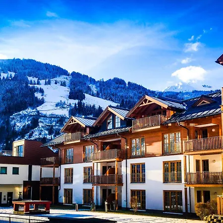 Modern Mountain 4 - An Der Skipiste Rauris