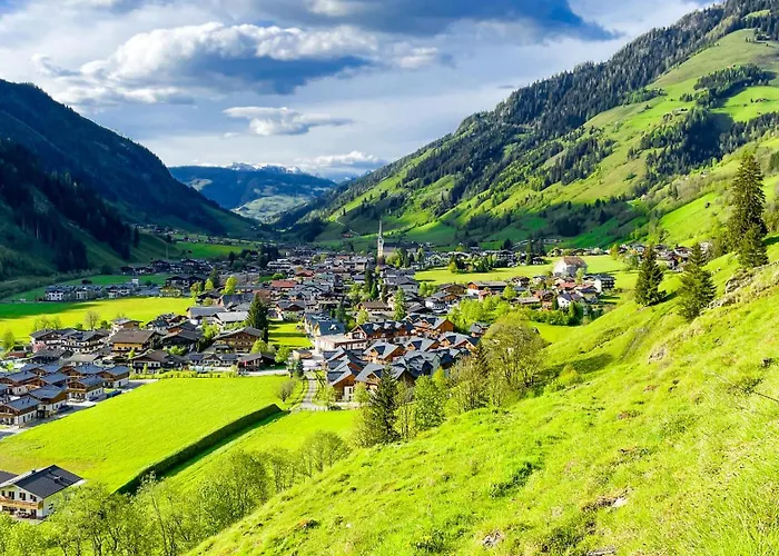 Modern Mountain 4 - An Der Skipiste Rauris